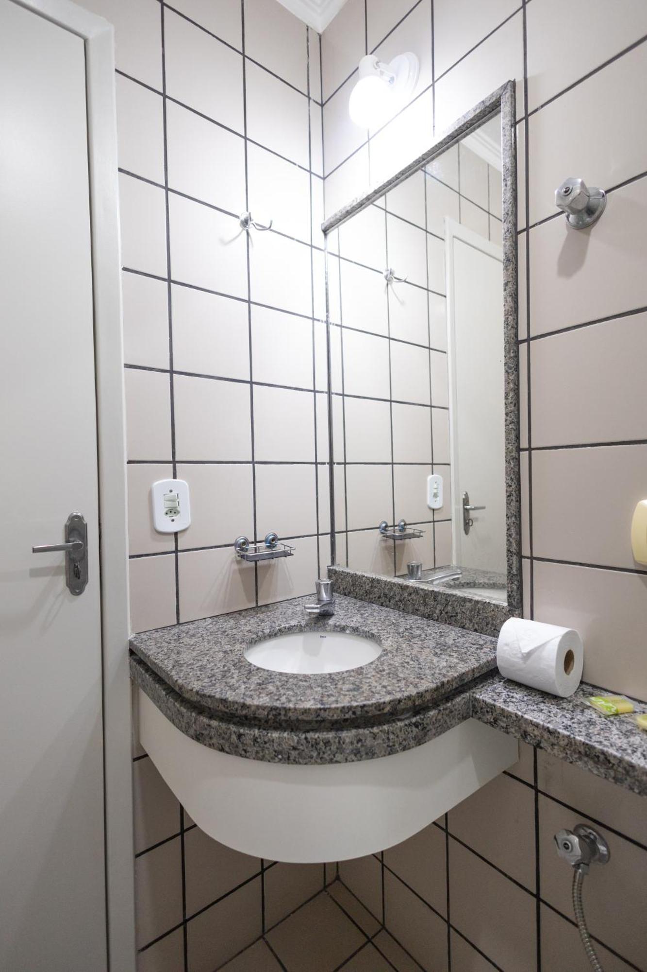 Diroma Fiori Hotel - Bvtur กัลดัสโนวัส ภายนอก รูปภาพ